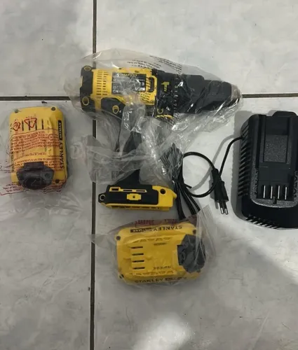 Furadeira Parafusadeira de Impacto Stanley Fatmax V20 20V