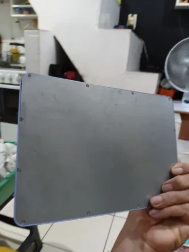Teclado recarregável ganhei,liga mais não sei manusear