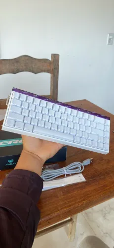 Teclado magnético aula hero 68 he novo, nunca usado