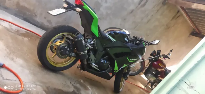 Vendo ninja 300 edição especial