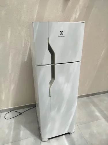 Vendo geladeira Eletrolux
