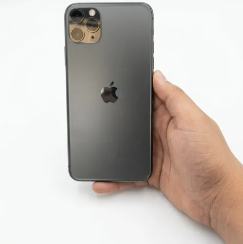 IPHONE 11 PRO MAX 256GB 1000 reais