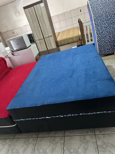 Cama de casal box azul nova