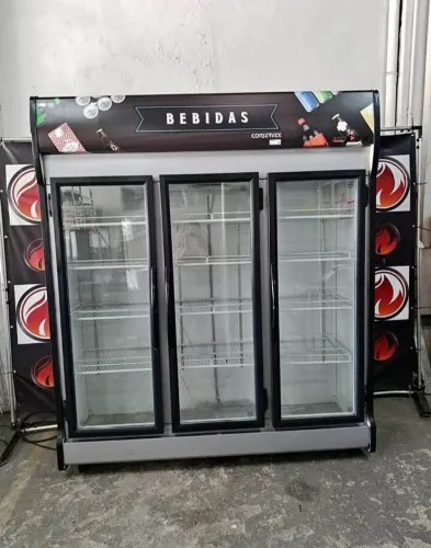 Geladeira comercial 3 portas