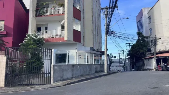Nazaré- Jardim Baiano - Apartamento de 4/4 com 160m² + DCE, Nascente, Garagem, 200m do Fór