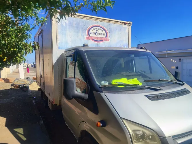 Ford Transit Furgão 3330 2.4 Tdci Curto Dies. 2011