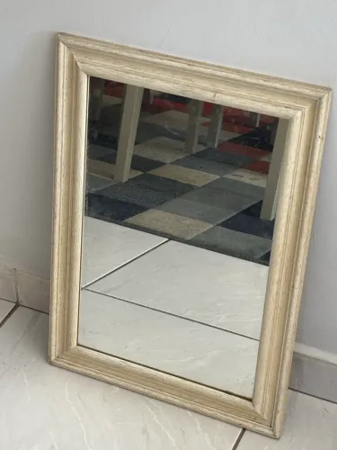 Espelho com moldura 38x55