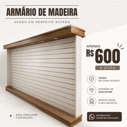 Armario de madeira
