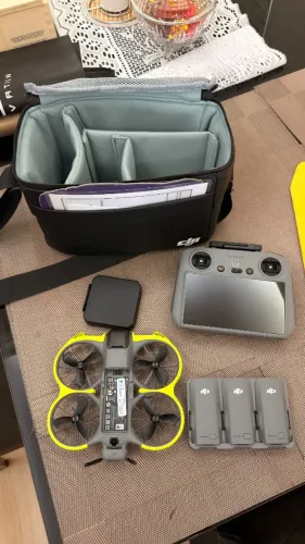 Drone Dji Neo 2 Fly More Combo Controle Remoto Dji Rc2 Tela