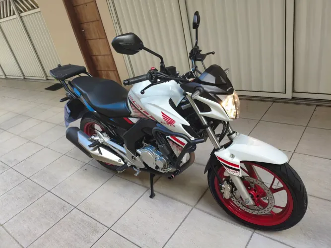 Honda CB Twister 250 Flex 2020 - Apenas 8.500 km