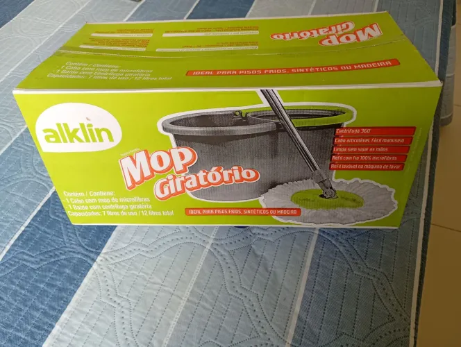 Mop giratório na caixa,zerado