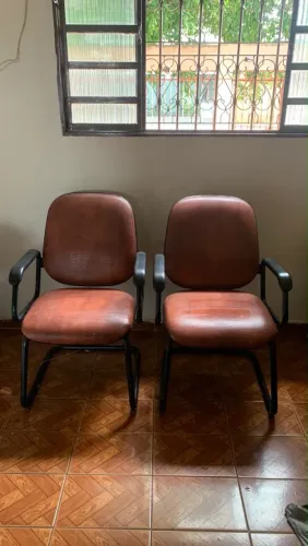 Cadeira de couro 