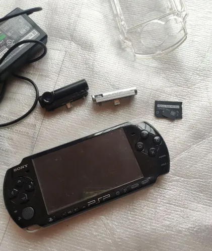 PSP 3001 com jogo Umd final fantasy