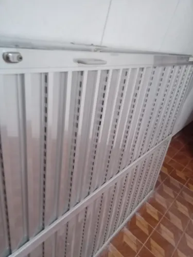 2 portas alumínio polido ventiladas 1.39 l.x2.69alt.igual nova com perfis. 900reais