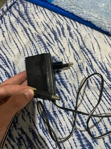 Cabo com Fonte Adaptadora 6V - Modelo AD-06-100BZ9. 