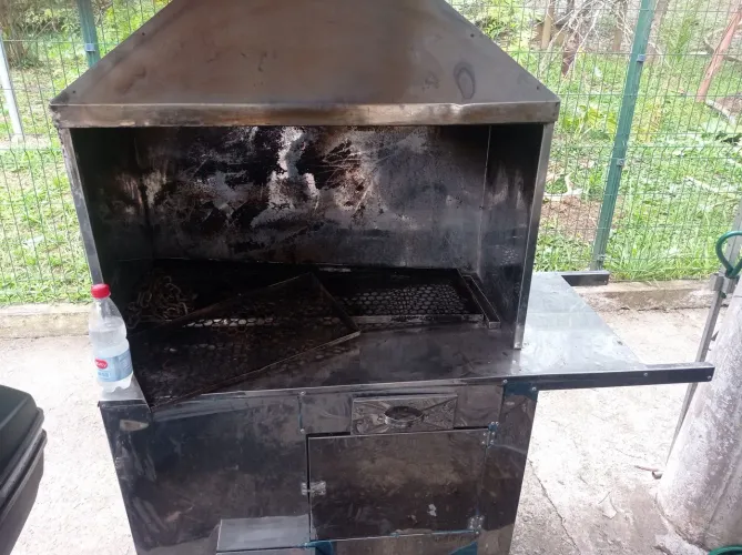 Carrinho de churrasco semi novo