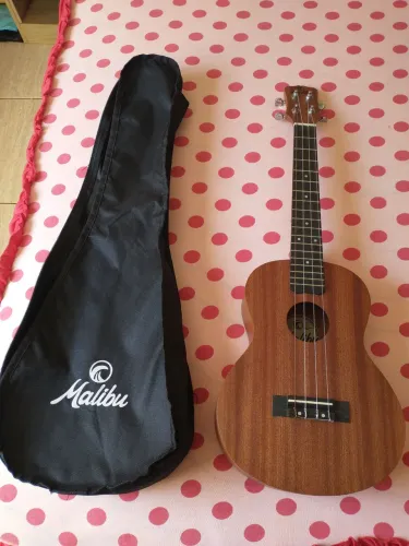 Lindo ukulele Tenor