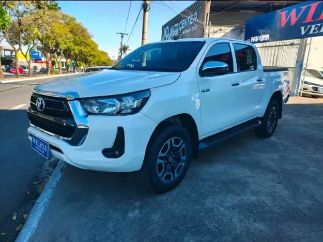 Toyota Hilux CD SRV 4X4 2.8 TDI Diesel Aut. 2022