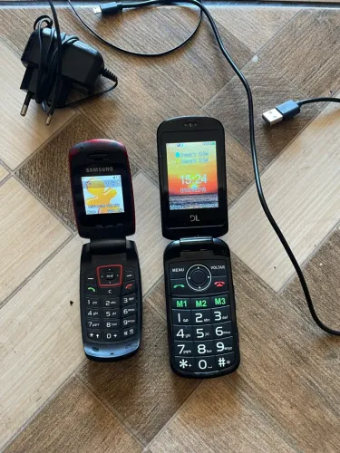 Leiam a postagem 2 Celulares Retrô Flip - Samsung e DL (Funcionando) estou na Sapopemba 