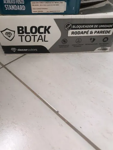 Vendo caixa de bloqueador de umidade. Anti mofo.