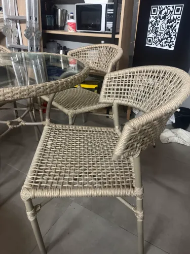 Conjunto de mesa e cadeiras área externa 