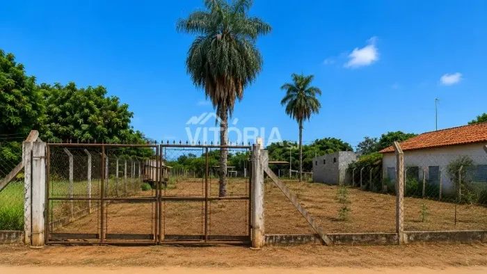 Chácara de 1.000 m² à Venda no São Miguel Arcanjo II | Poço Artesiano e Saída para Duas Ru