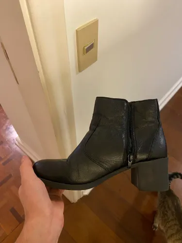 Bota couro sintético Santa Lola TAM 37