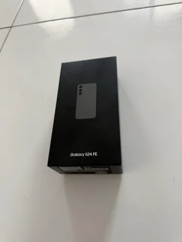 Galaxy S24 FE Grafite - Estado de SemiNovo / Apenas Venda
