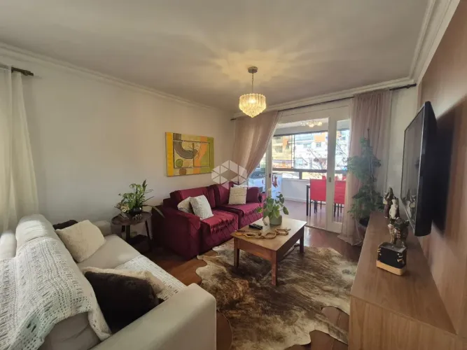 Apartamento de 3 dormitórios e 2 vagas de garagem, no bairro Higienópolis, em Porto Alegre