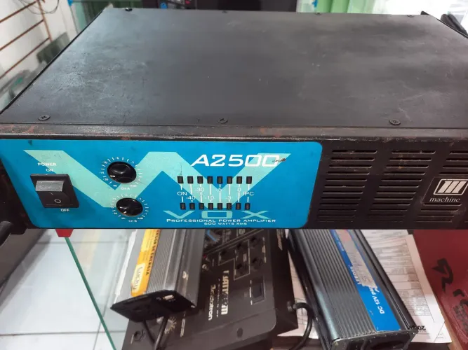 Amplificador machine a2500