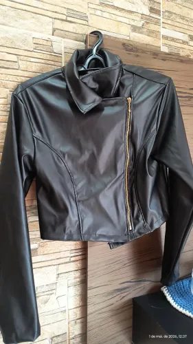 Jaqueta feminina biker couro sintético tamanho P nova