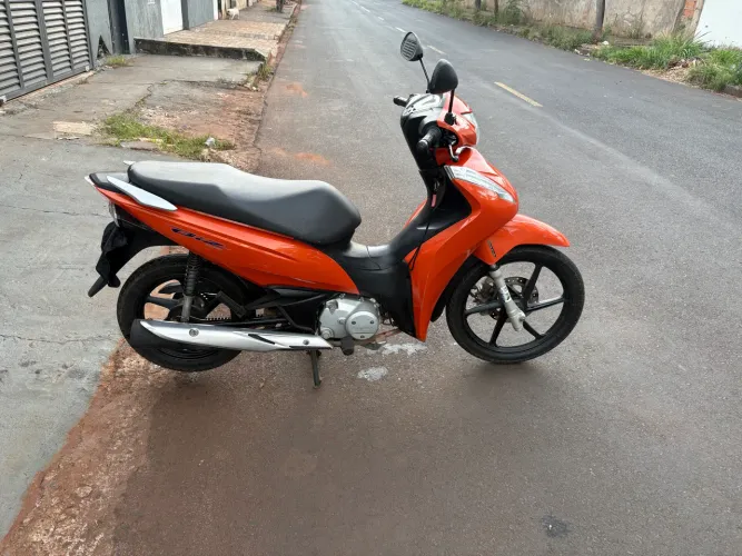 ? HONDA BIZ 125 2018 À VENDA