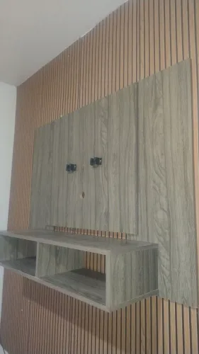 PAINEL DE TV NOVINHO COM SUPORTE DE BRINDE!
