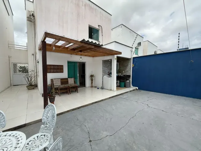 Casa Duplex pra venda no Bob Kennedy  -  3 Quartos  -  Toda Projetada