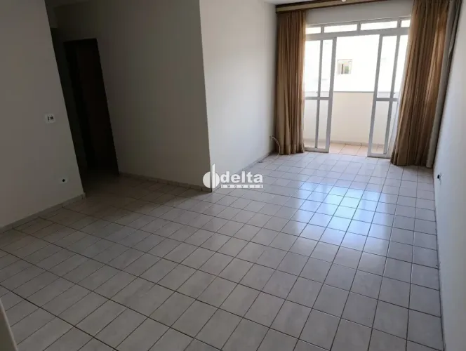 Apartamento com 3 quartos e 1 suíte disponível para Locação ou venda no bairro Santa Mônic