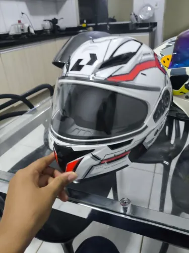 Capacete