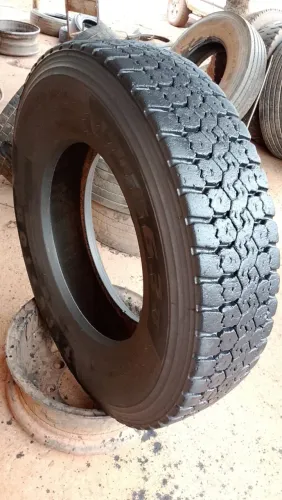 Pneu 275
