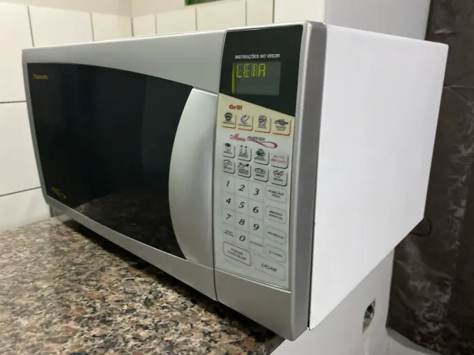 Microondas grande tudo ok
