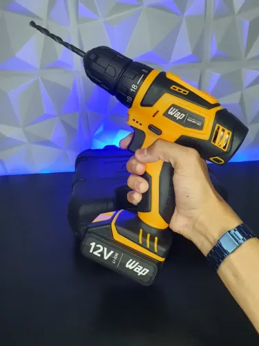 Parafusadeira e Furadeira WAP BPF 12K3 12V Com Maleta e Acessórios