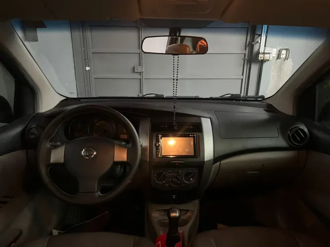 Nissan Livina 1.6 16V Flex Fuel 5P 2011