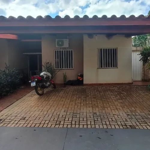 Casa condomínio no Jardim Gargenha