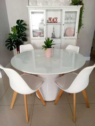 Vendo 4 cadeiras seminovas!