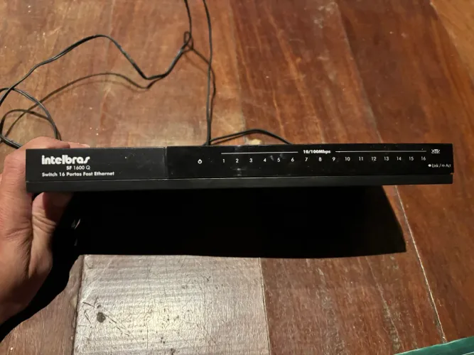 Switch 16 Portas Fast Ethernet Intelbras SF 1600 Q
