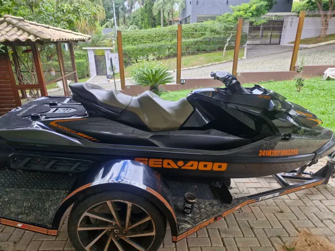 Jetski GTX 270 ano 2021com carreta sportiva original
