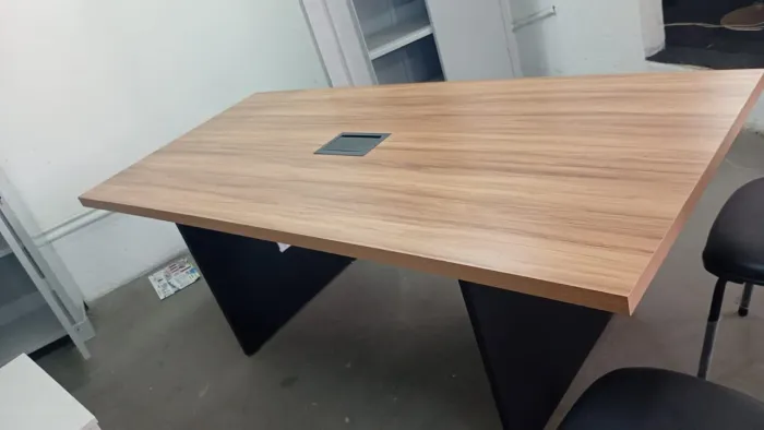 MESA REUNIAO RETANGULAR E REDONDA 40MM NOVAS LOJA CENTERACO *