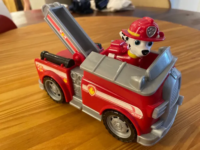 Veículos e personagens Patrulha Canina.