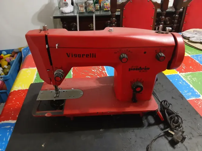 Maquina de costura 4