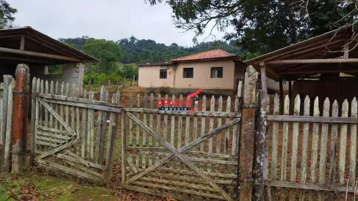 Excelente Sítio no Bom Jardim,em Paula-Cândido-MG.