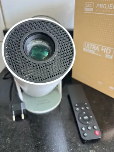 Projetor HY 300