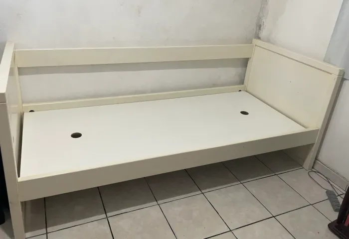 Cama Solteiro em Madeira | 1,90cm X 90cm